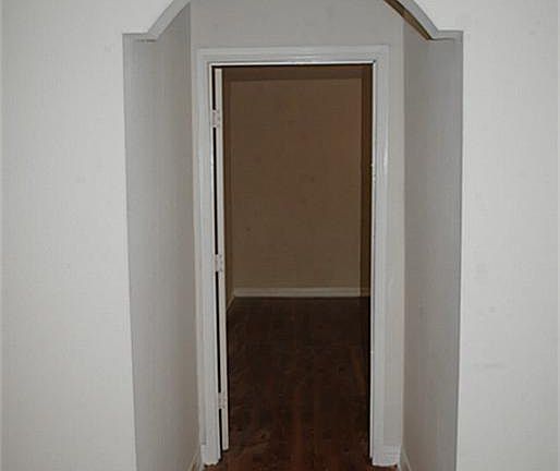 4th image of 4807 Charriton Dr