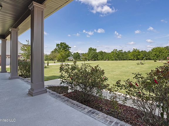 4th image of 15110 Pendora Ln