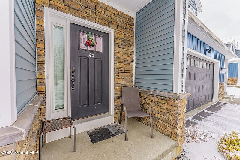 2nd image of 48 Stacey Way