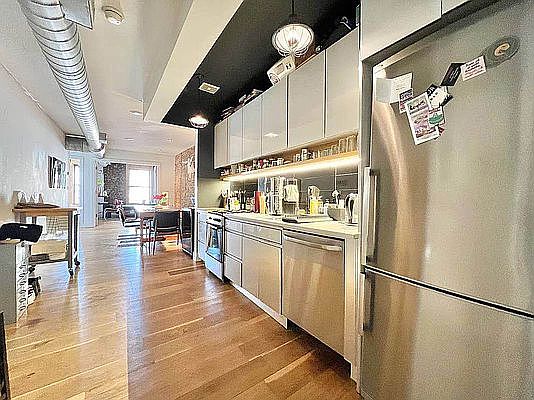 4th image of 578 Union St APT 2B