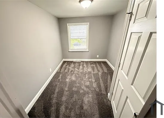 5476 Cedonia Ave — Photo 8