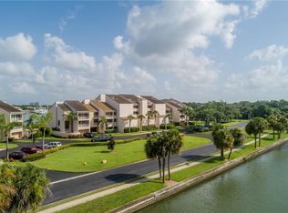 2775 Kipps Colony Dr S APT 102, Gulfport, FL 33707