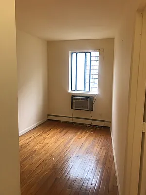 Rented by PMG Real Estate  | media 9