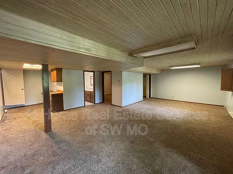 4410 E Valley Rd — Photo 17