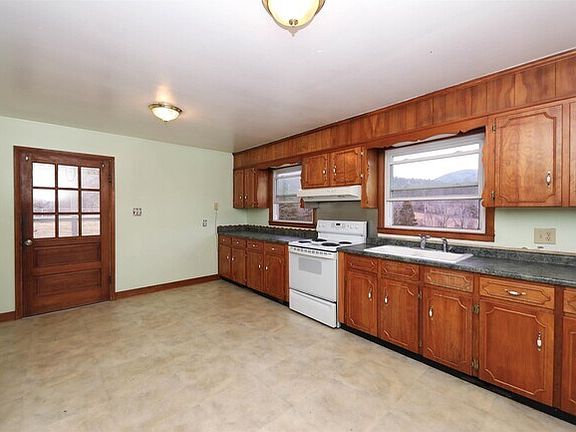 5th image of 7480 Tabletop Mountain Rd