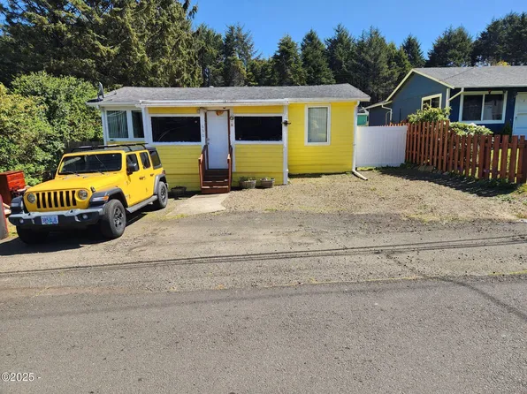 630 SE Jetty Ave, Lincoln City, OR 97367