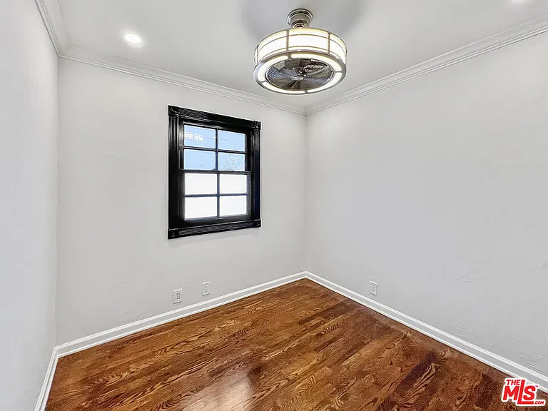 1118 Cardiff Ave #7 — Photo 33
