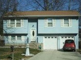 1002 Campus Ct, Waldorf, MD