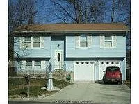 1002 Campus Ct photo 1