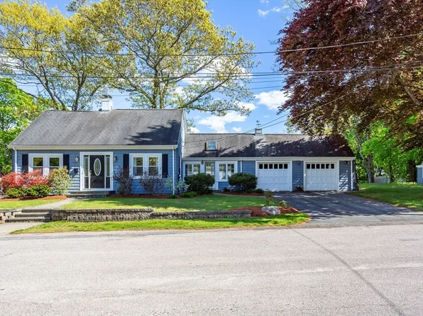 24 Thornton St, Attleboro, MA 02703