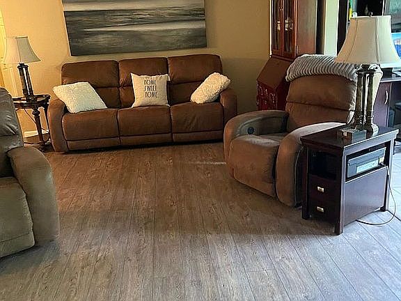 3rd image of 7201 Channing Ln #7201
