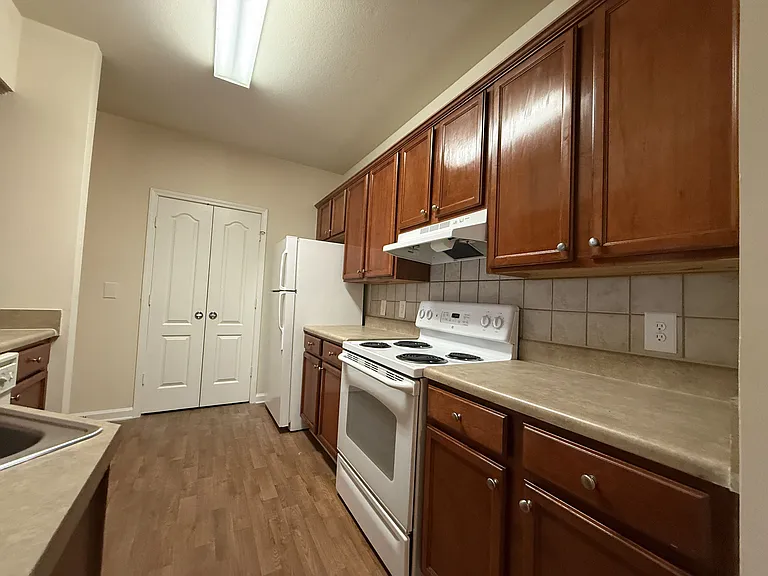 Wesley Kensington Apartments at Stonecrest — Photo 195