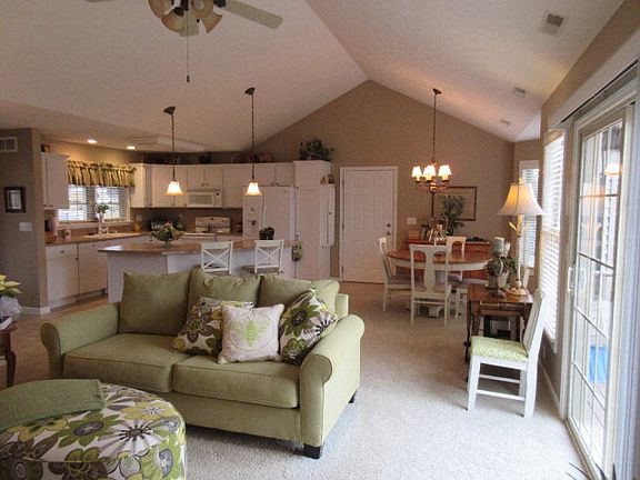5th image of 4131 Beech Dr