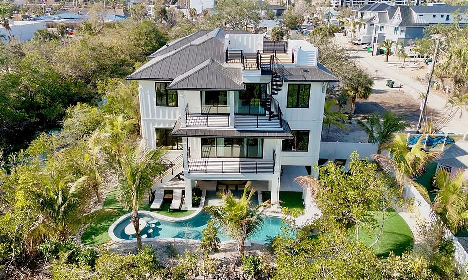 1st image of 6548 SABAL DRIVE