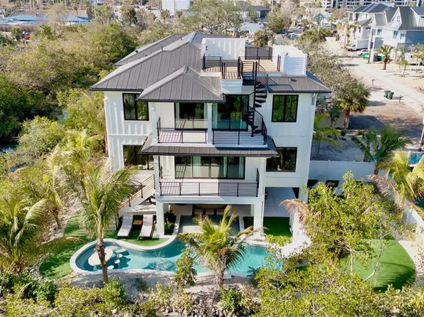 6548 Sabal Dr, Sarasota, FL 34242