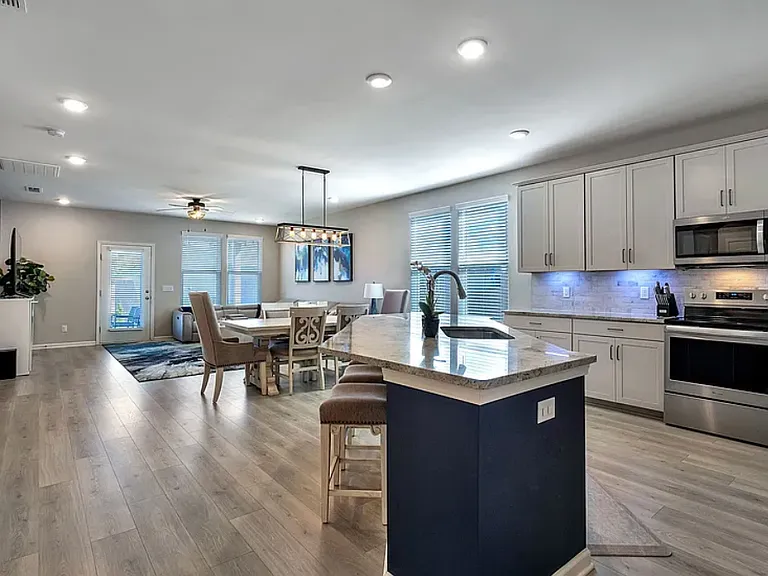 5040 Sunflower Ln — Photo 7