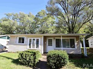 1404 Fenley St, Pekin, IL