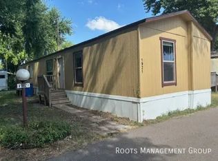 1921 NW Wilcox Ct #1921, Topeka, KS 66608