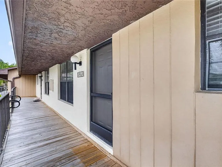 5270 Treetops Dr #J-201 — Photo 2