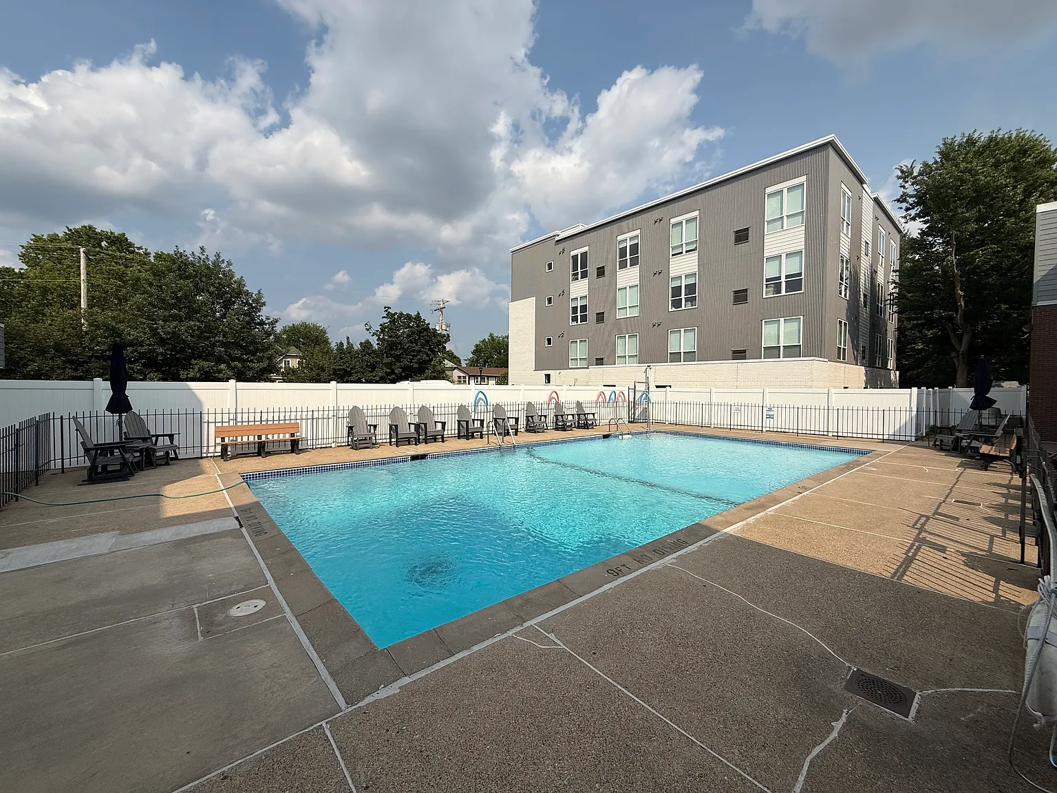 Studio, 475 sqft, $1,275 — Photo 3