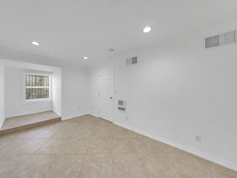Bedroom with sitting area or desk area