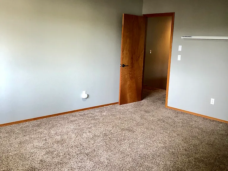 5334 Sparta Loop SE — Photo 11
