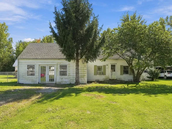 2223 Myers Dr, Huntertown, IN 46748
