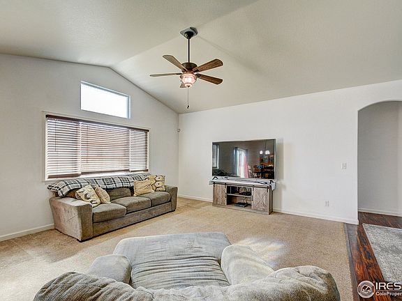 3rd image of 804 Pioneer Dr