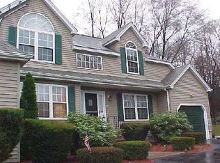 10 Warren Dr #10, Seymour, CT 06483