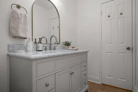 22309 Leadwell St — Photo 23