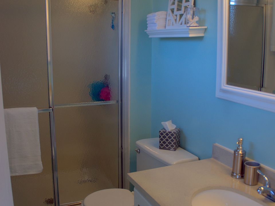 2nd image of 12555 Yates St