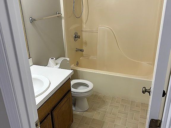 5th image of 102 Brandywine Dr NE APT V4