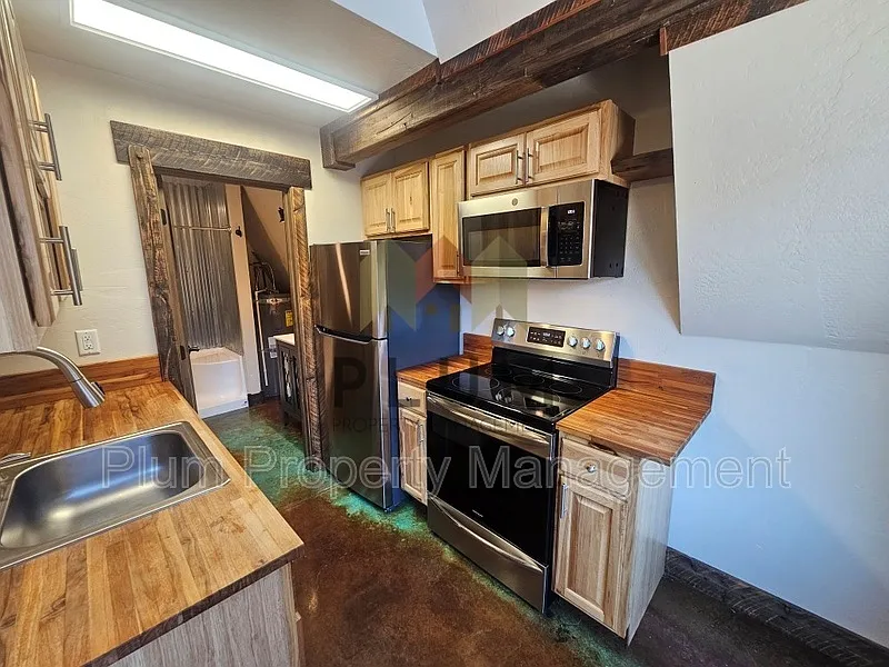 1 bed, 1.0 bath, 500 sqft, $1,595 — Photo 4