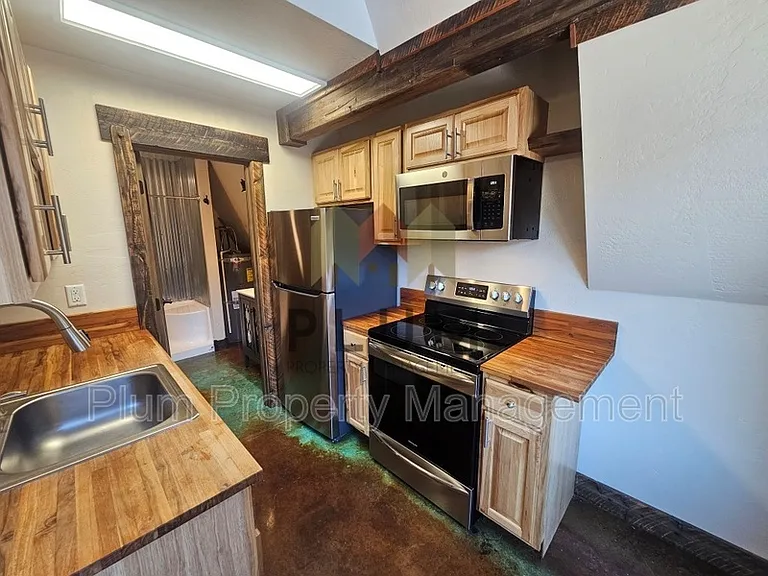 213 Sommers St #1-A — Photo 4