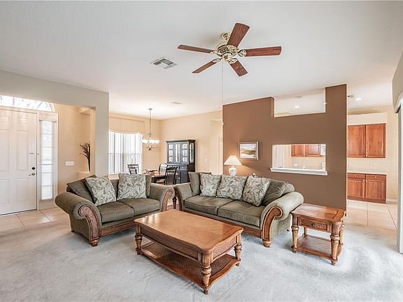 5th image of 1304 Crystal Greens Dr