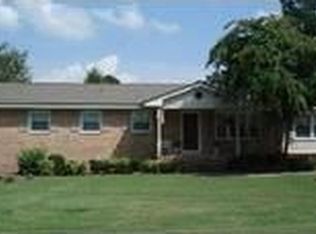 102 Phillips St, Smithfield, NC 27577