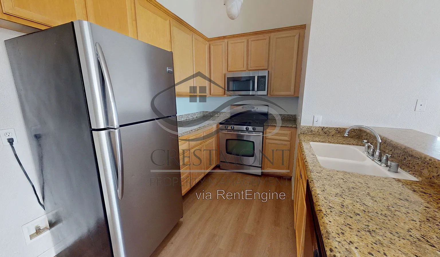 3 bed, 2.0 bath, 1028 sqft, $2,995 — Photo 4