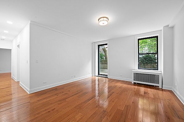 1st image of 115 W 73rd St APT 1B