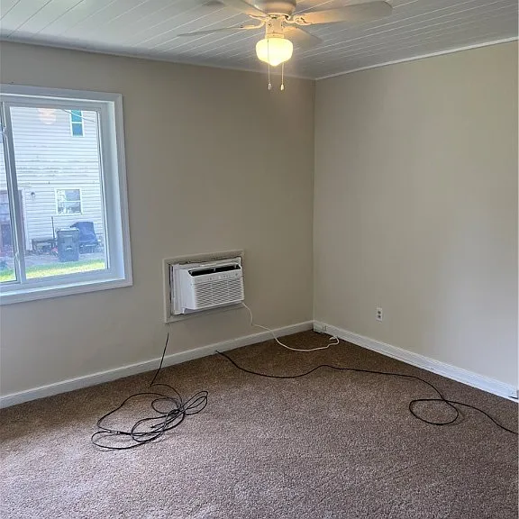 302 Monticello Dr — Photo 3