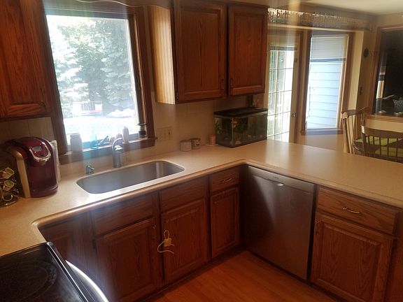 4th image of 8961 Candlewood Ln