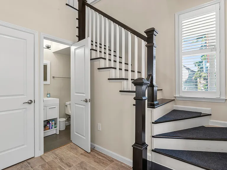1303 Maple View Pl SE — Photo 46
