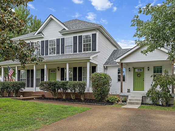 3rd image of 2804 Crystal Ct