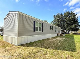 964 Galloway Rd, Grimesland, NC 27837