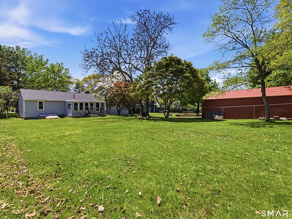 3rd image of 1098 Long Cove Road