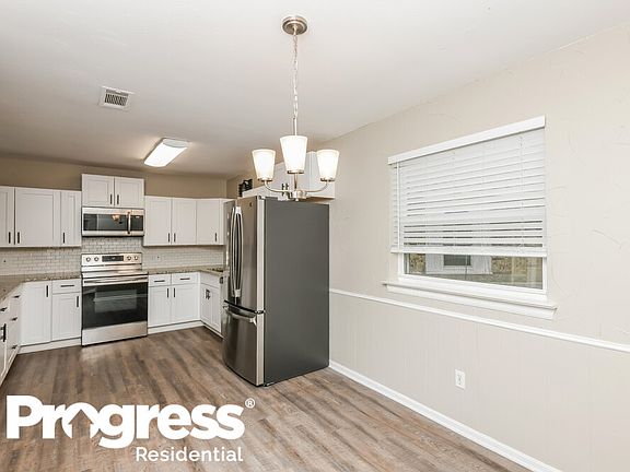 5th image of 803 Cornish Oak Ct