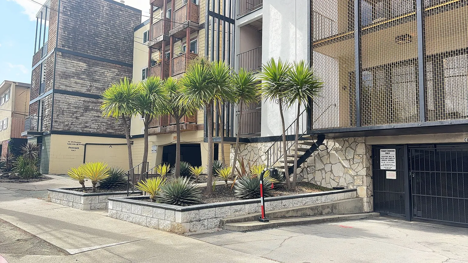 351 Lester Ave #351-03D photo 1