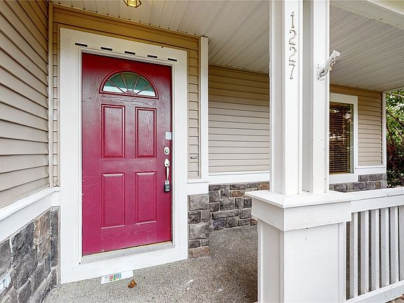 4th image of 1227 Evans Court