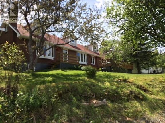 2nd image of 12 Smith Pl