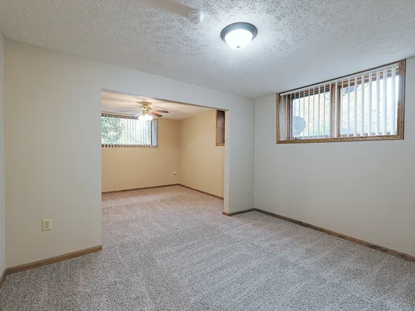 1141 S 10th St APT 5, Lincoln, NE 68502