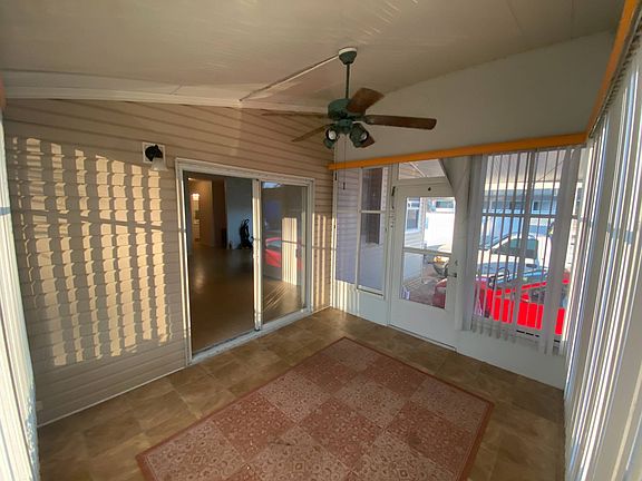 5th image of 1001 SE Lillian St #437